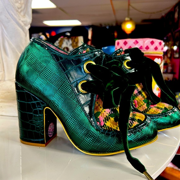 RARE Irregular choice emerald green with cherry embroidery and suede laces - Picture 1 of 4